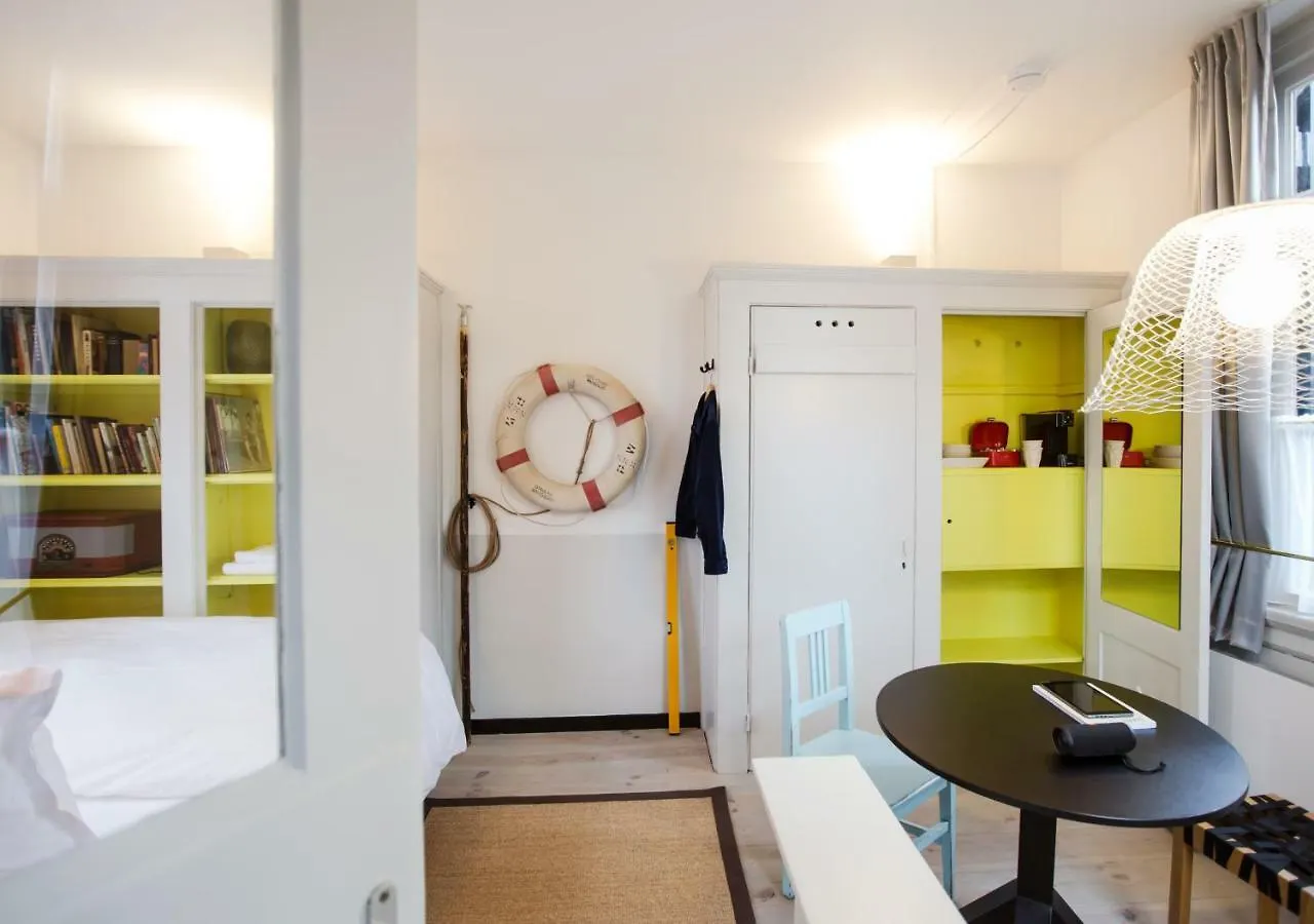 Sweets - Scharrebiersluis Apartment Amsterdam Netherlands